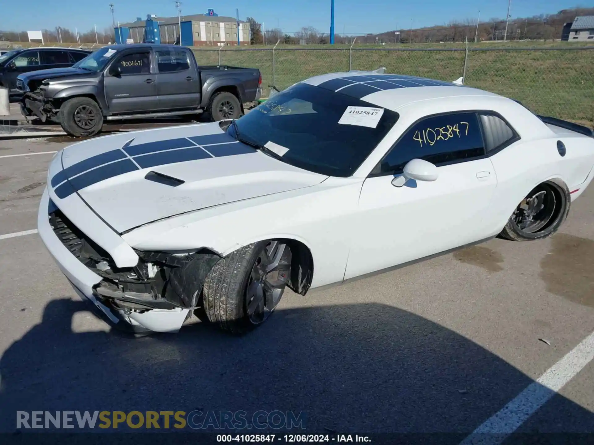 2 Фотография поврежденного автомобиля 2C3CDZAG5MH620821 DODGE CHALLENGER 2021