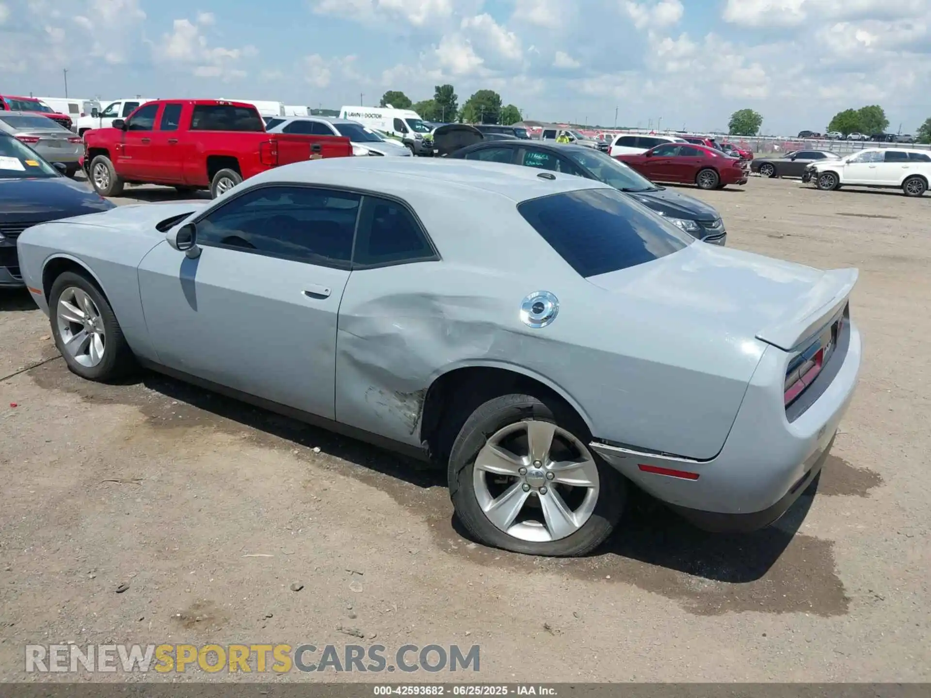 3 Photograph of a damaged car 2C3CDZAG9MH538638 DODGE CHALLENGER 2021