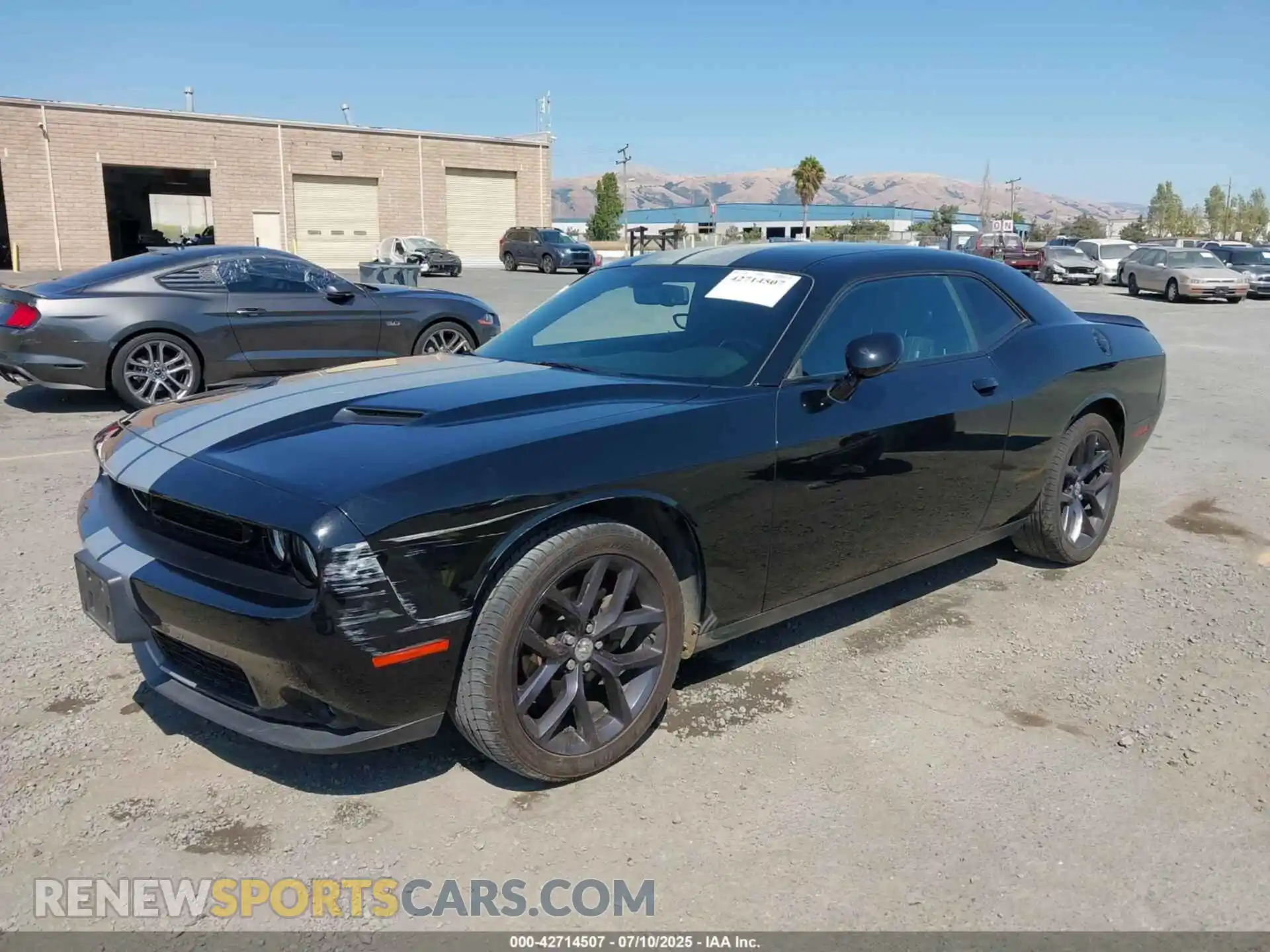 2 Photograph of a damaged car 2C3CDZAGXMH508113 DODGE CHALLENGER 2021