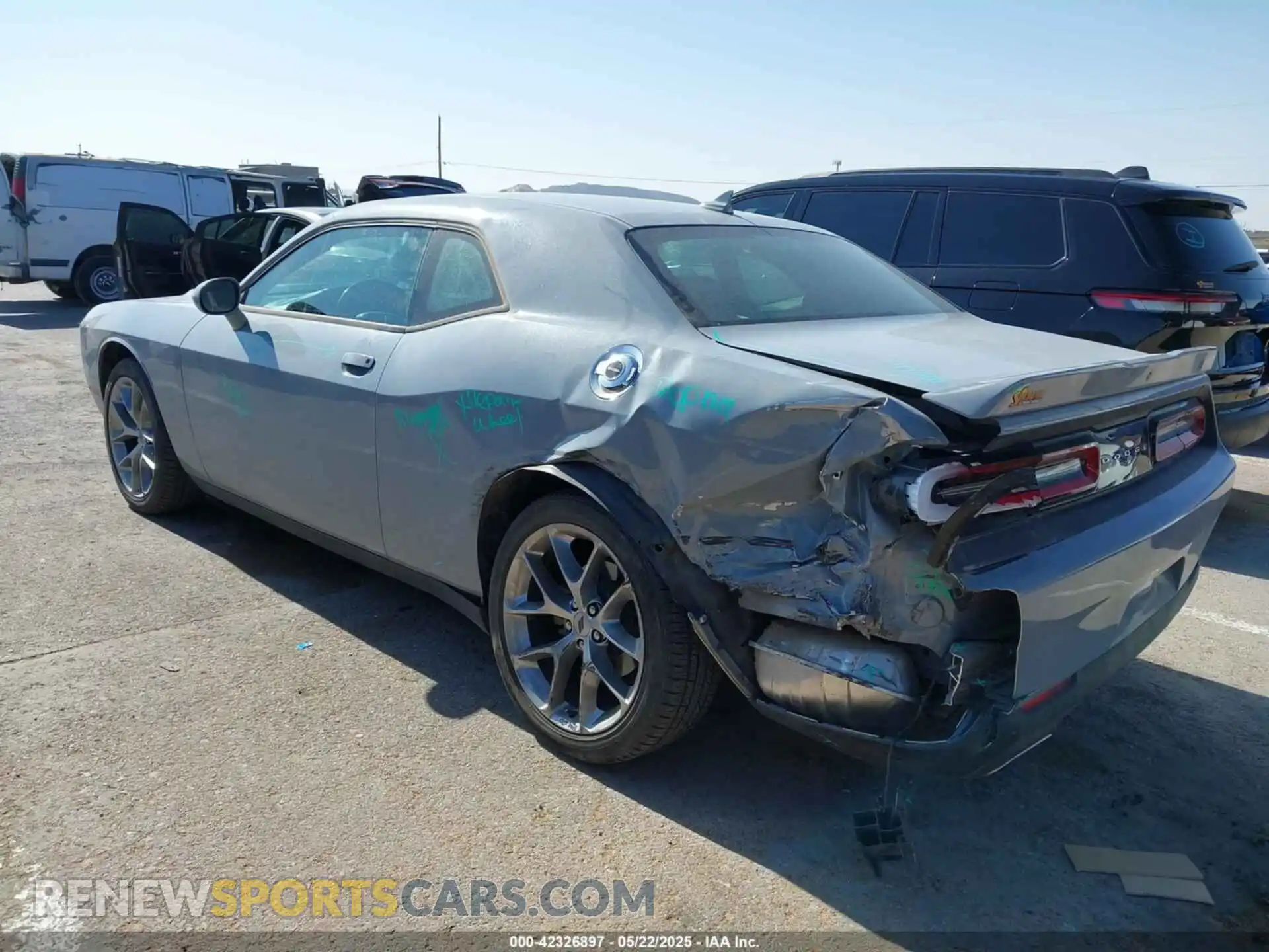 3 Photograph of a damaged car 2C3CDZAGXMH645648 DODGE CHALLENGER 2021