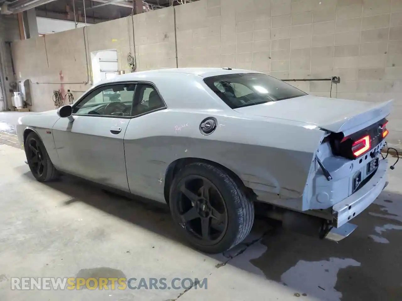 2 Photograph of a damaged car 2C3CDZBT1MH593872 DODGE CHALLENGER 2021
