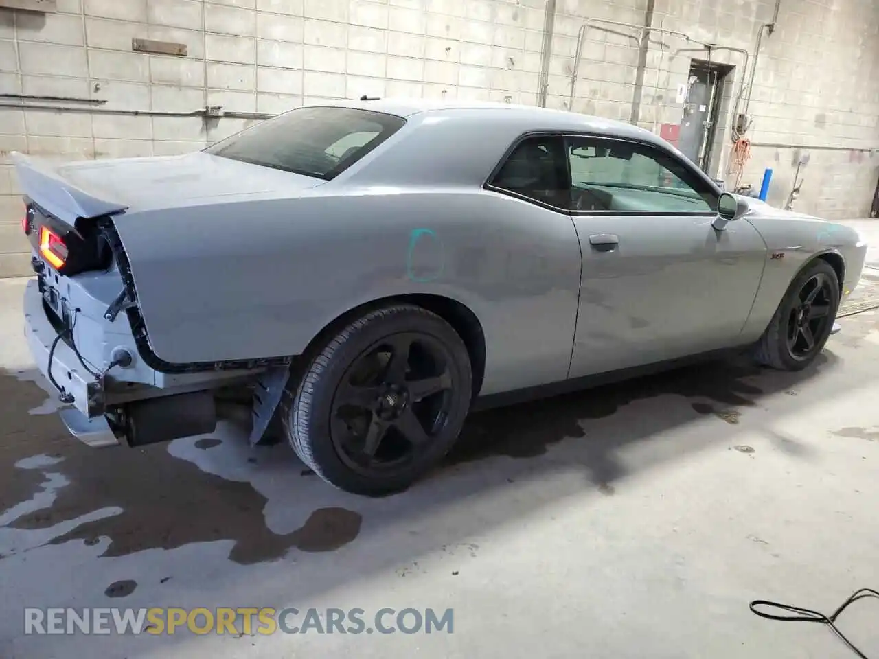 3 Photograph of a damaged car 2C3CDZBT1MH593872 DODGE CHALLENGER 2021