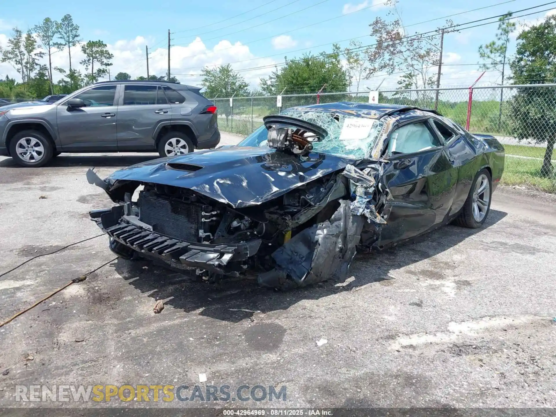 2 fotografías del automóvil dañado 2C3CDZBT2MH586428 DODGE CHALLENGER 2021