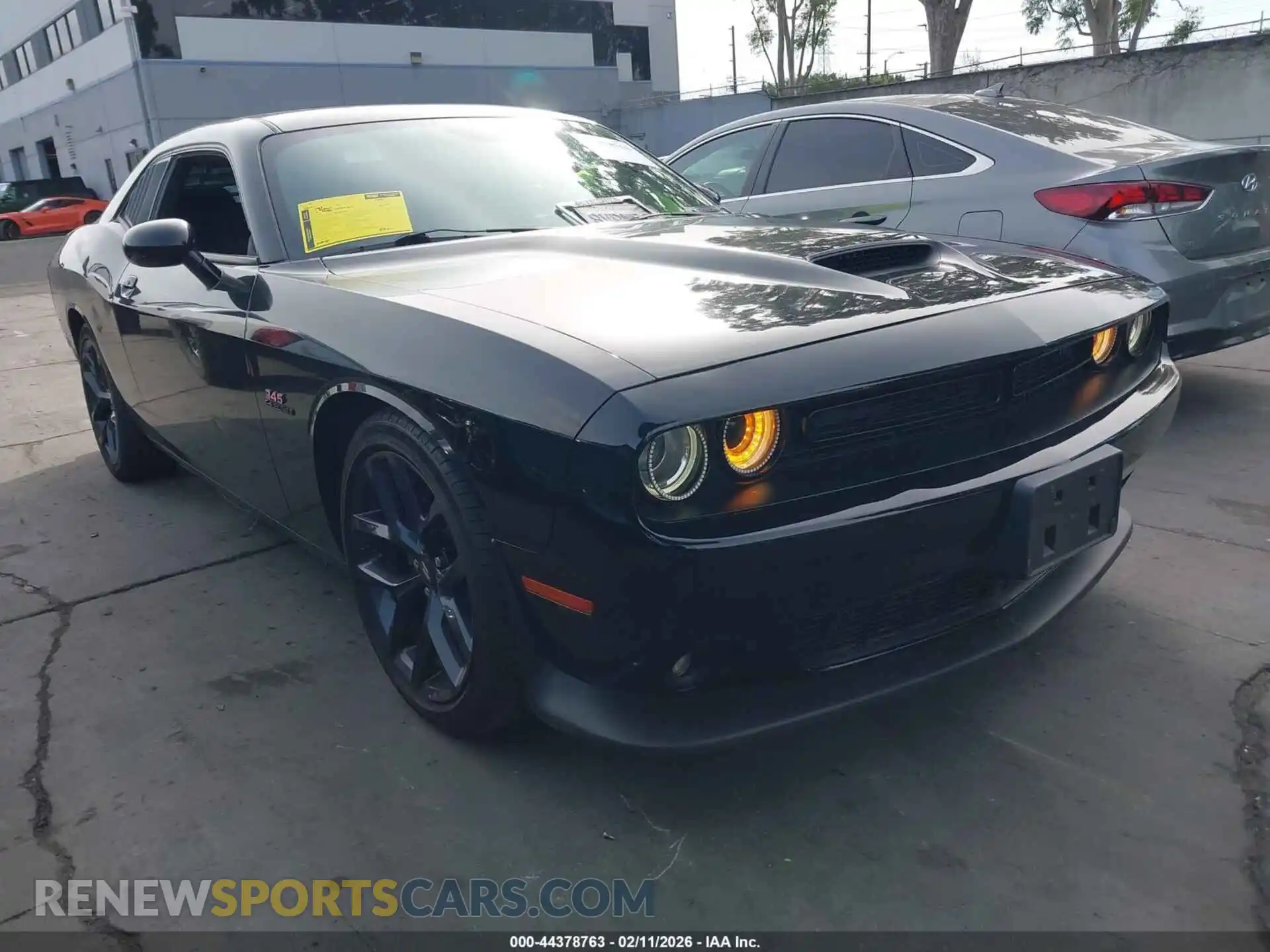 1 Photograph of a damaged car 2C3CDZBT4MH506403 DODGE CHALLENGER 2021
