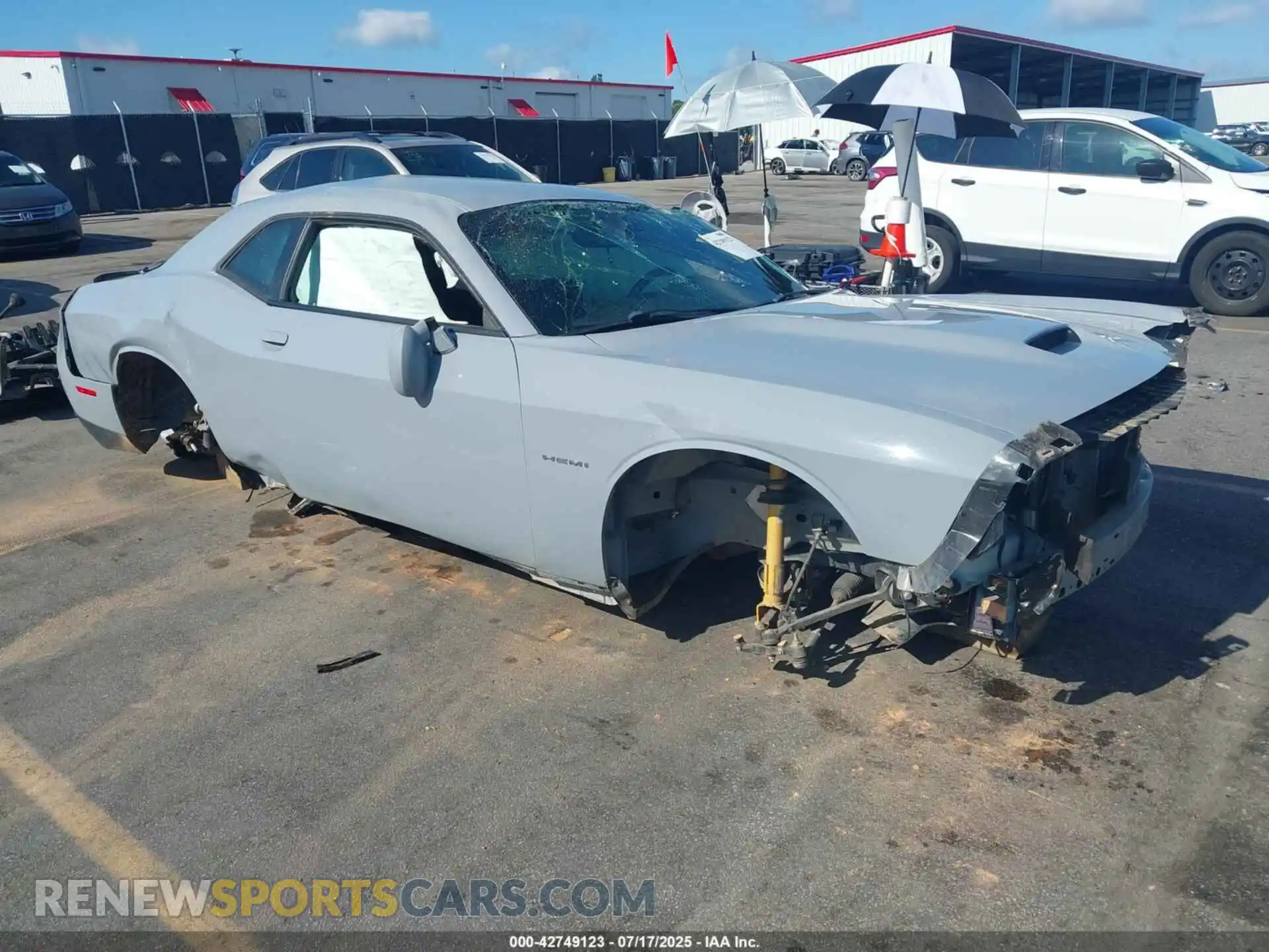 1 Photograph of a damaged car 2C3CDZBT4MH516896 DODGE CHALLENGER 2021