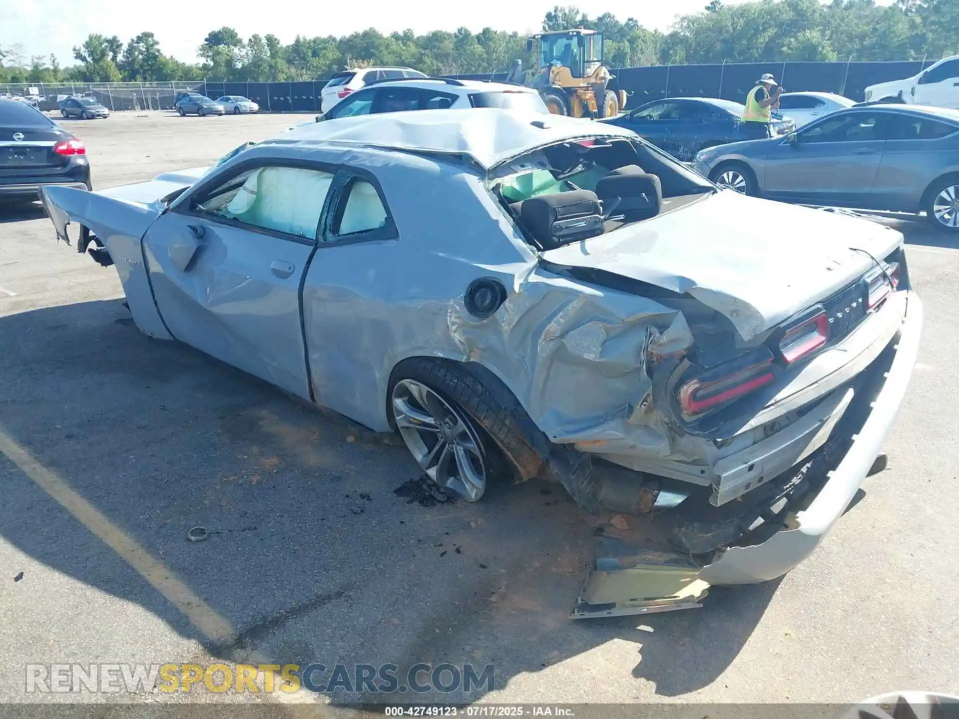 3 Photograph of a damaged car 2C3CDZBT4MH516896 DODGE CHALLENGER 2021