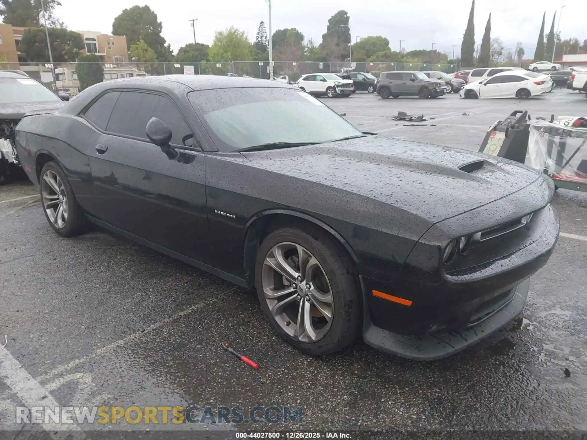 1 Photograph of a damaged car 2C3CDZBT5MH546361 DODGE CHALLENGER 2021