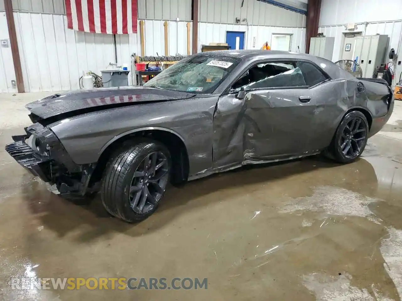 1 Photograph of a damaged car 2C3CDZBT5MH631930 DODGE CHALLENGER 2021