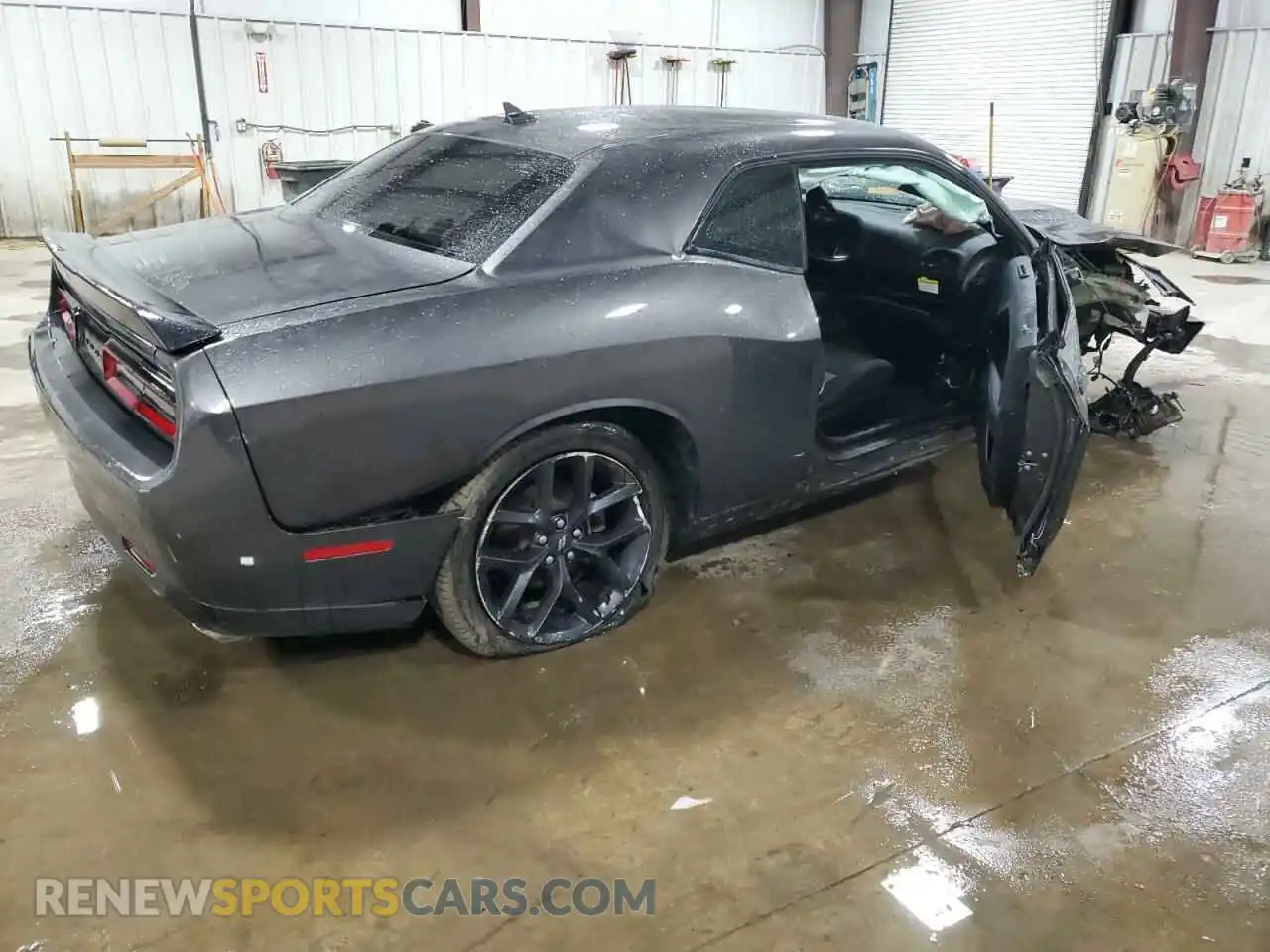 3 Photograph of a damaged car 2C3CDZBT5MH631930 DODGE CHALLENGER 2021