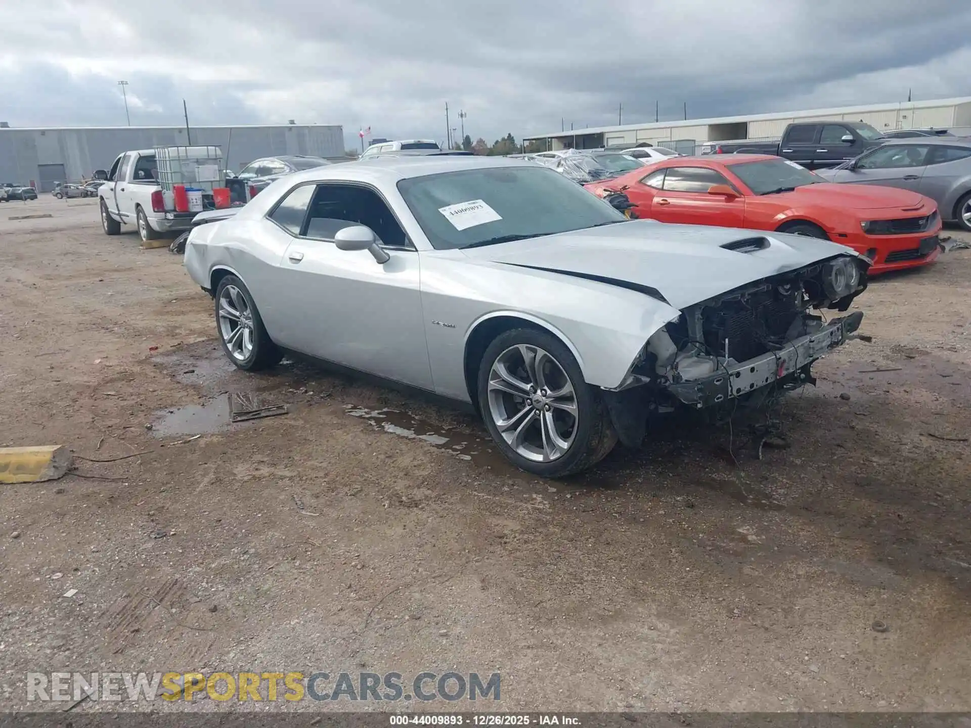 1 Photograph of a damaged car 2C3CDZBT6MH542349 DODGE CHALLENGER 2021