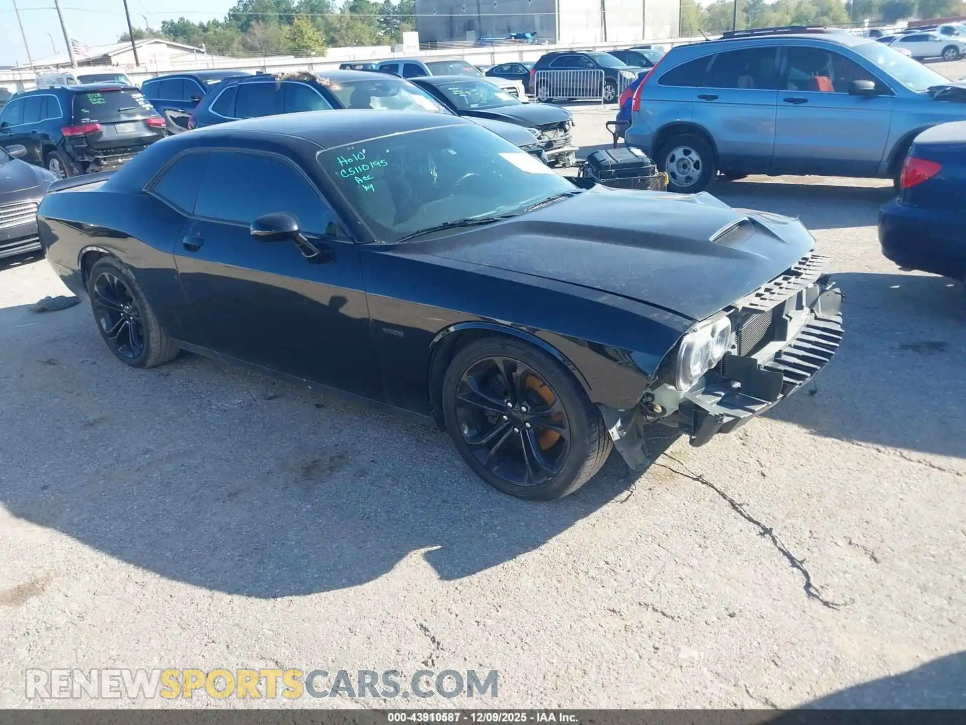 1 Photograph of a damaged car 2C3CDZBT6MH551620 DODGE CHALLENGER 2021