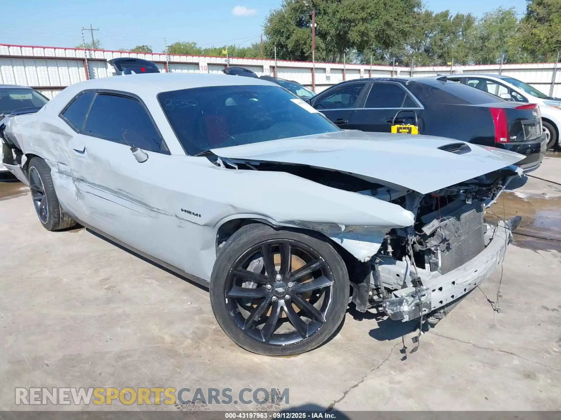 1 Photograph of a damaged car 2C3CDZBT7MH572945 DODGE CHALLENGER 2021