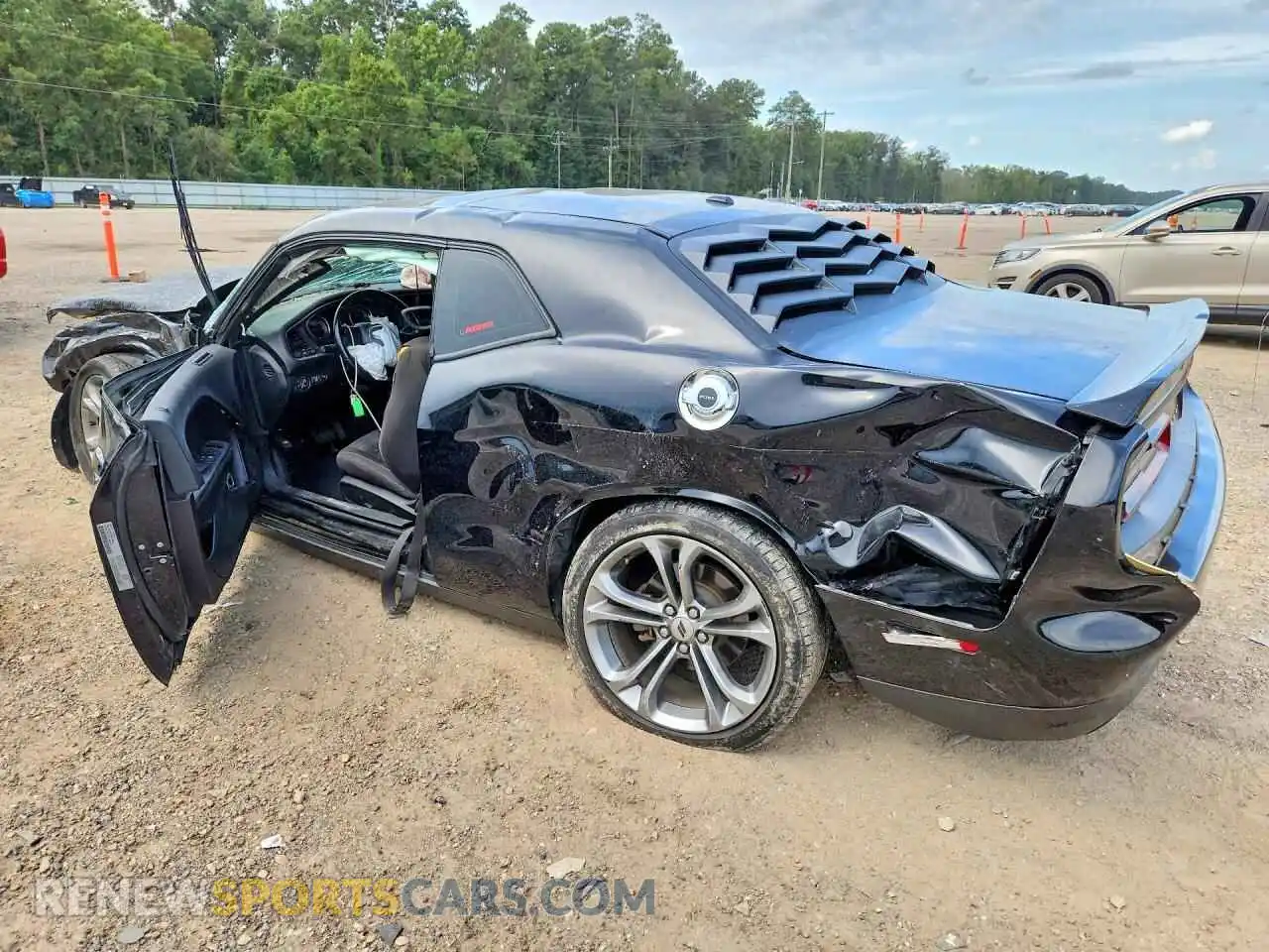 2 fotografías del automóvil dañado 2C3CDZBT8MH516643 DODGE CHALLENGER 2021
