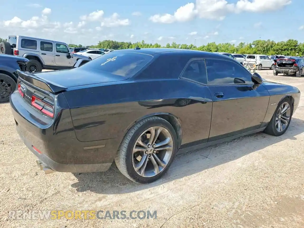 3 Фотография поврежденного автомобиля 2C3CDZBT8MH526573 DODGE CHALLENGER 2021