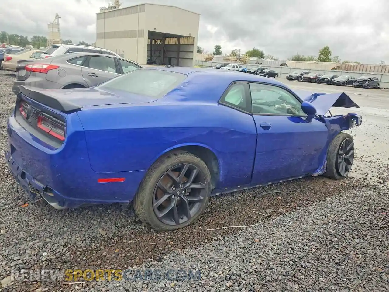 3 Photograph of a damaged car 2C3CDZBTXMH531094 DODGE CHALLENGER 2021