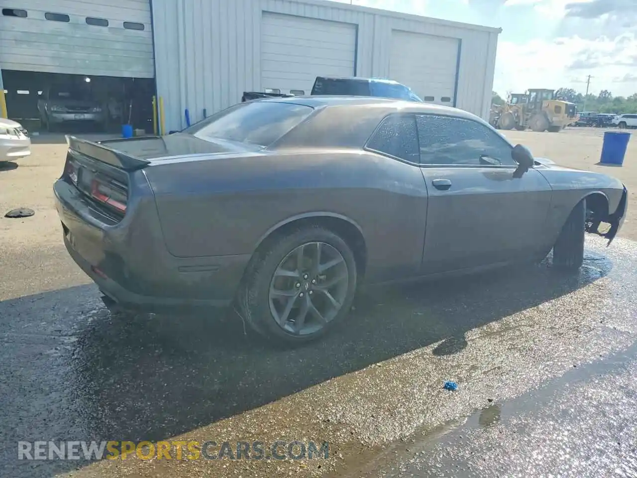 3 Фотография поврежденного автомобиля 2C3CDZBTXMH670383 DODGE CHALLENGER 2021