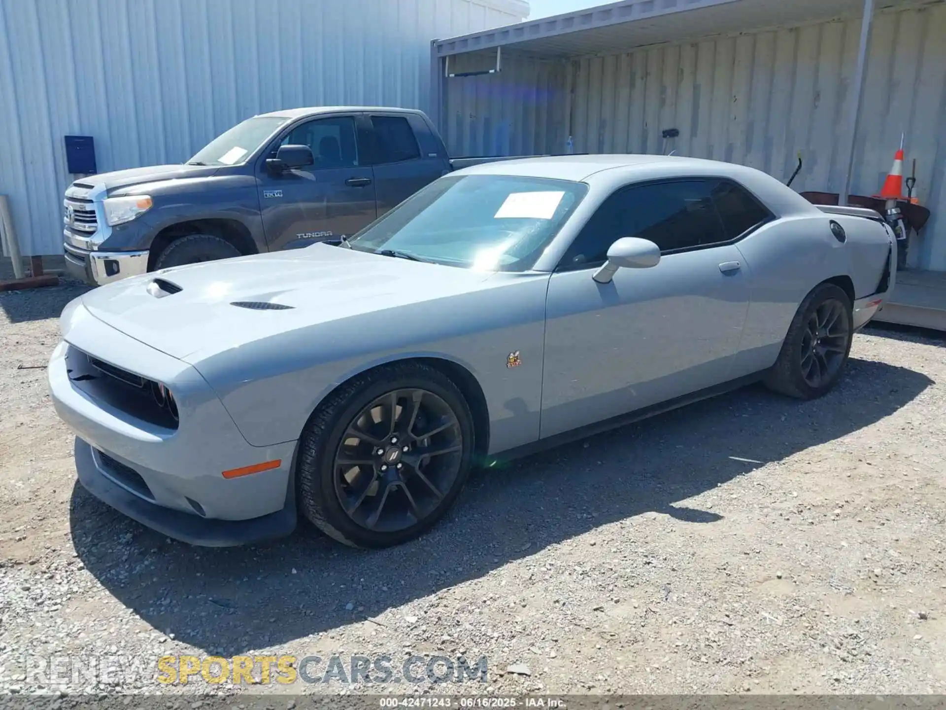 2 Photograph of a damaged car 2C3CDZFJ0MH627616 DODGE CHALLENGER 2021