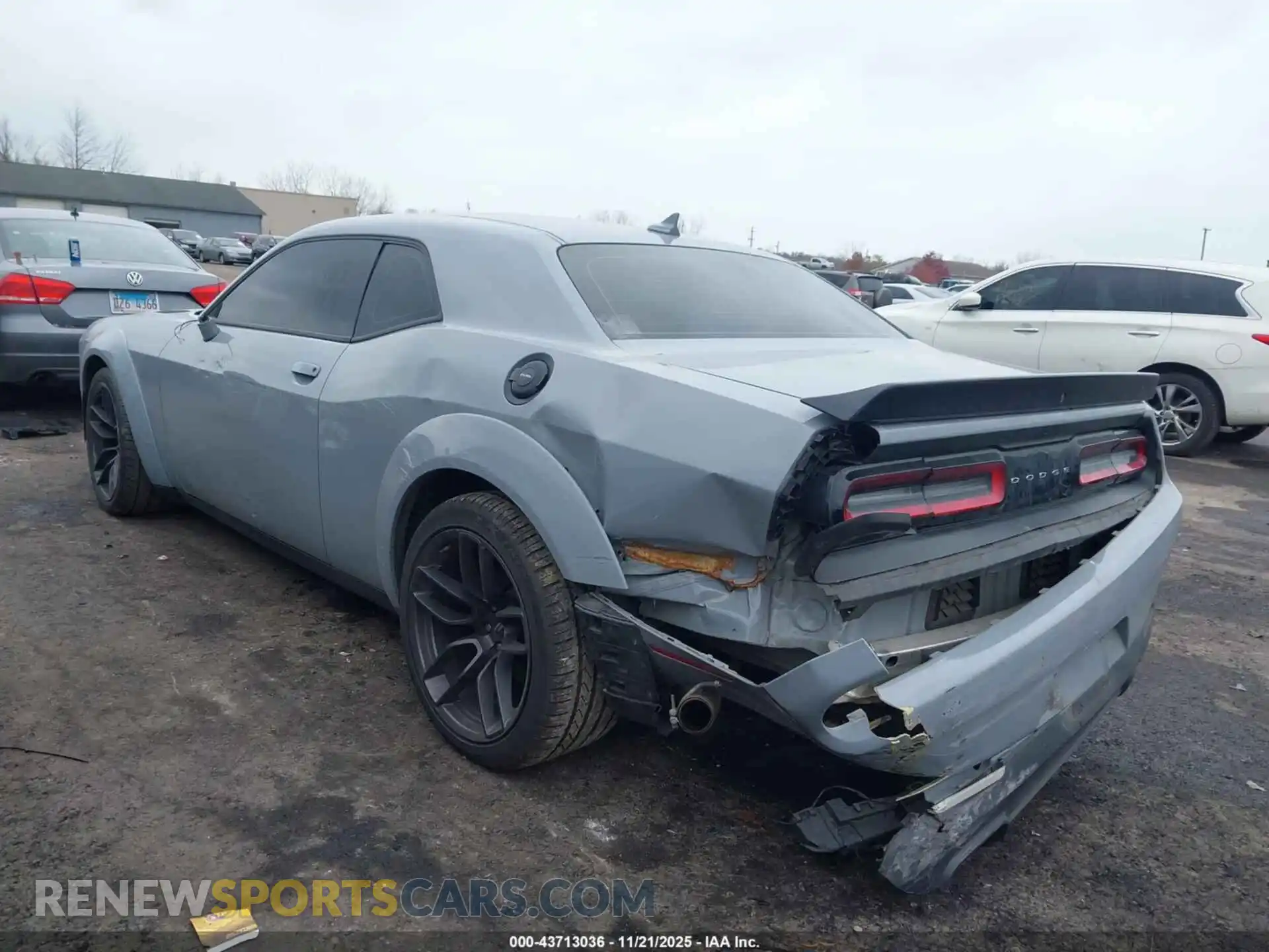 3 Photograph of a damaged car 2C3CDZFJ0MH680722 DODGE CHALLENGER 2021