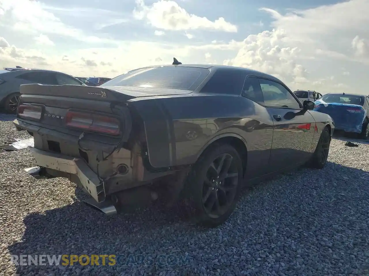 3 Photograph of a damaged car 2C3CDZFJ1MH638172 DODGE CHALLENGER 2021