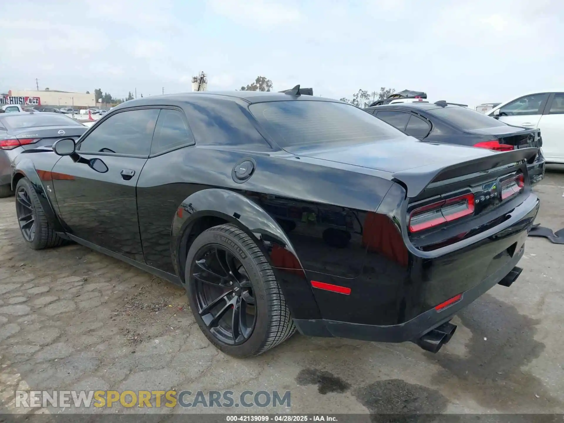 3 Photograph of a damaged car 2C3CDZFJ2MH507204 DODGE CHALLENGER 2021