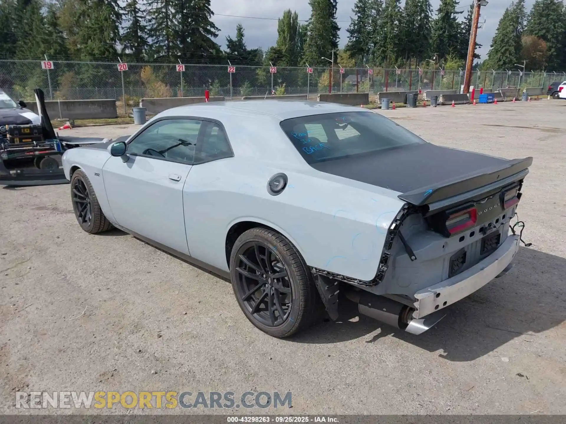 3 Photograph of a damaged car 2C3CDZFJ3MH593980 DODGE CHALLENGER 2021