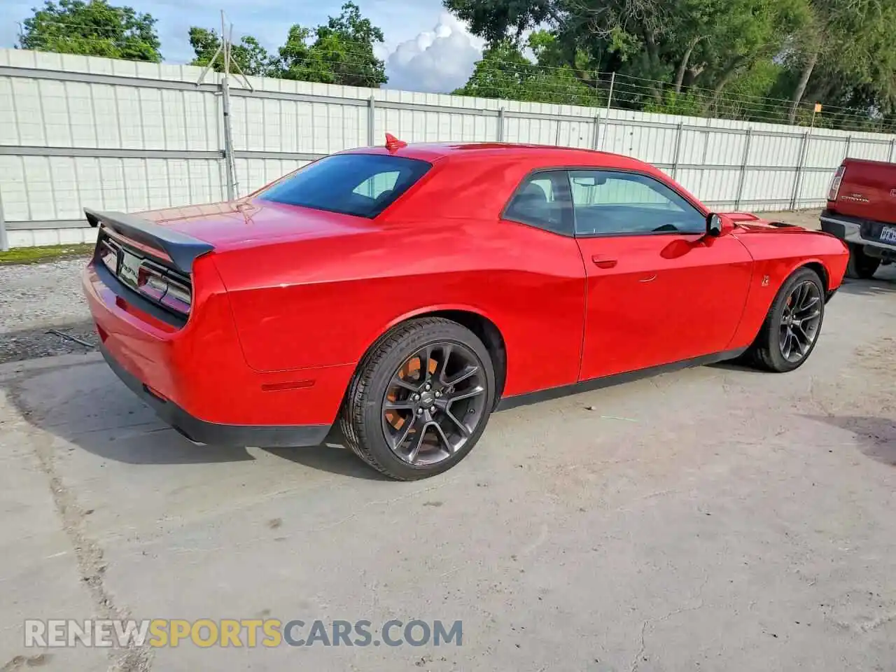 3 Photograph of a damaged car 2C3CDZFJ4MH631782 DODGE CHALLENGER 2021