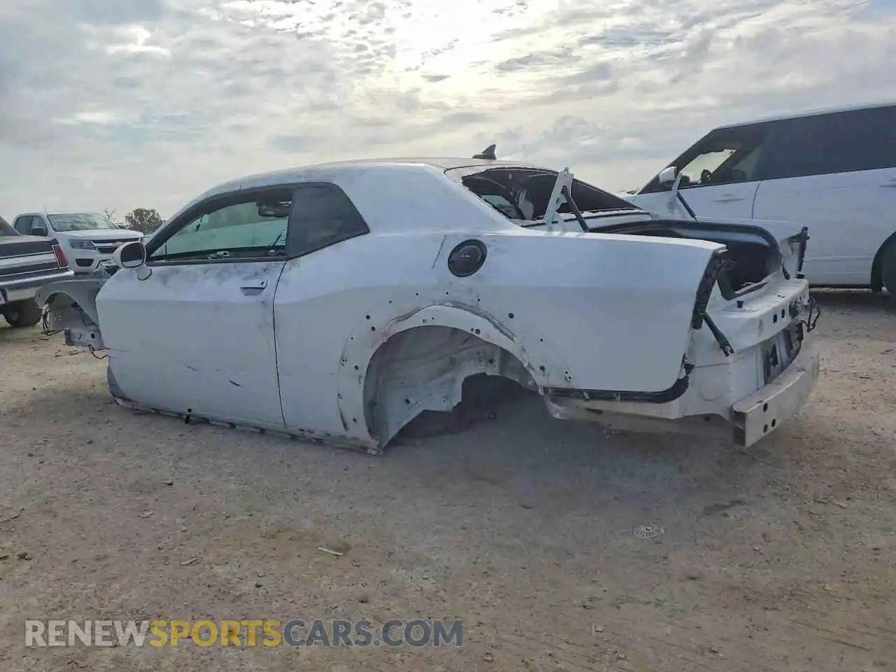 2 Photograph of a damaged car 2C3CDZFJ4MH662269 DODGE CHALLENGER 2021