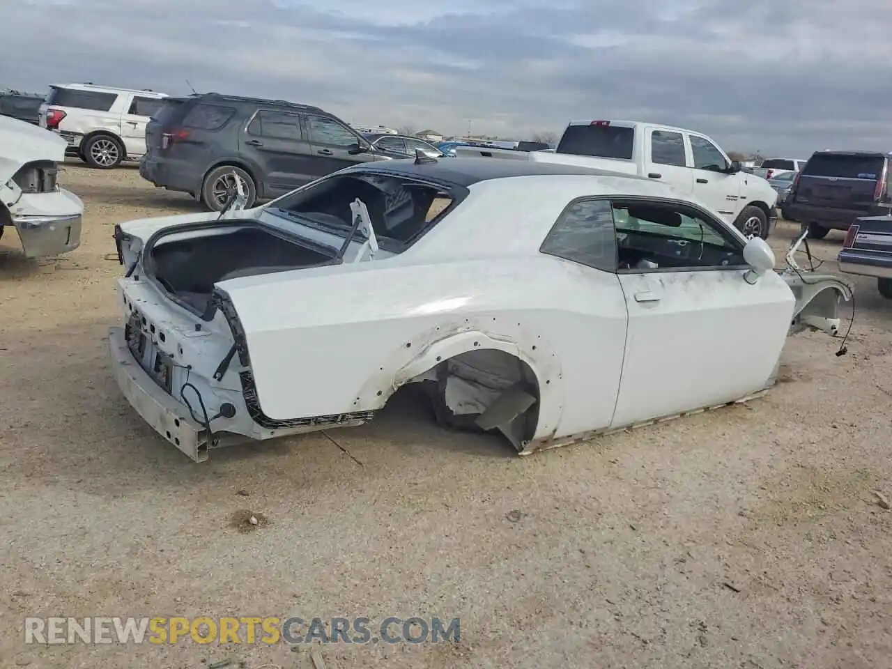 3 Photograph of a damaged car 2C3CDZFJ4MH662269 DODGE CHALLENGER 2021