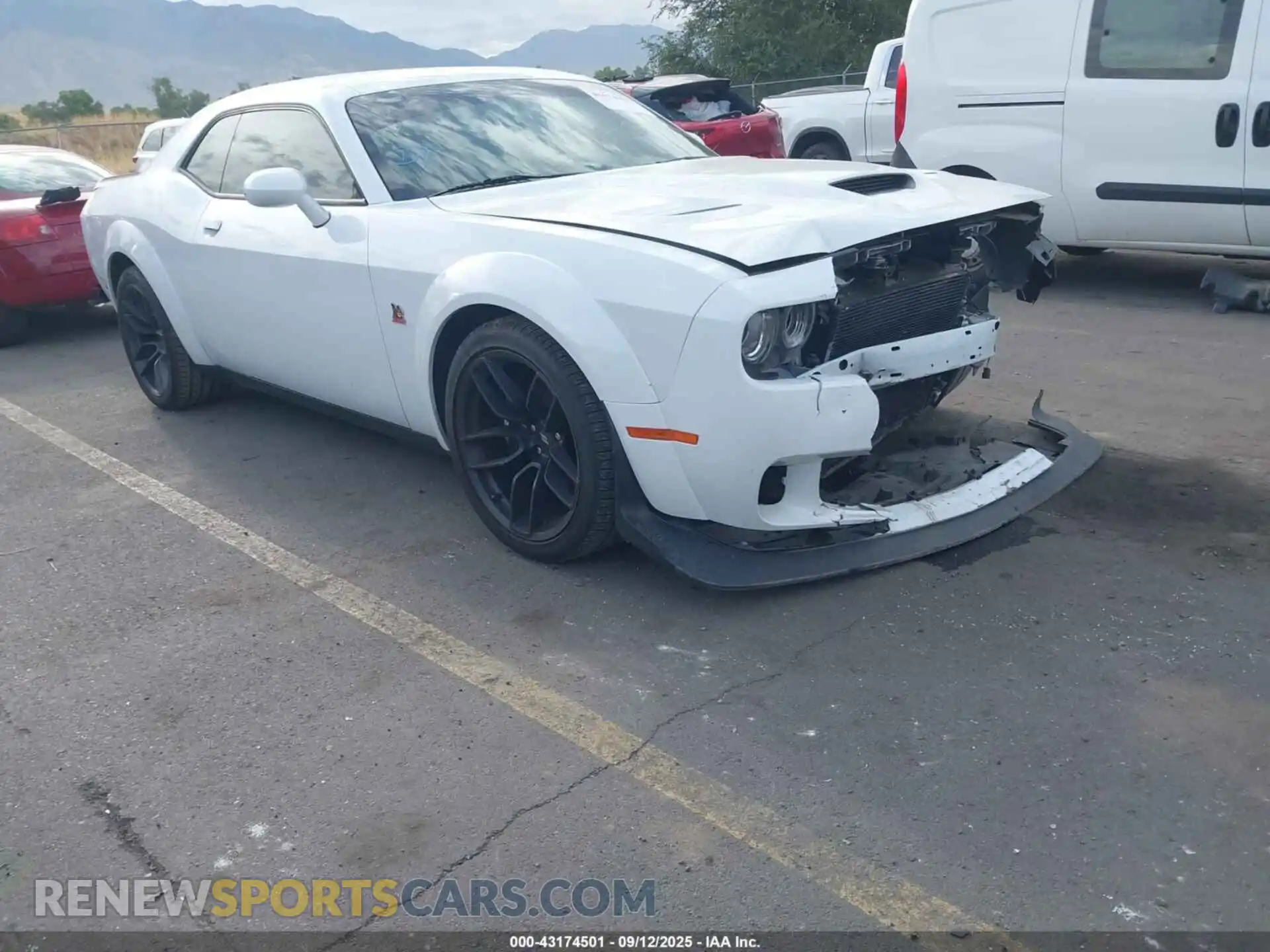 1 Photograph of a damaged car 2C3CDZFJ7MH610277 DODGE CHALLENGER 2021