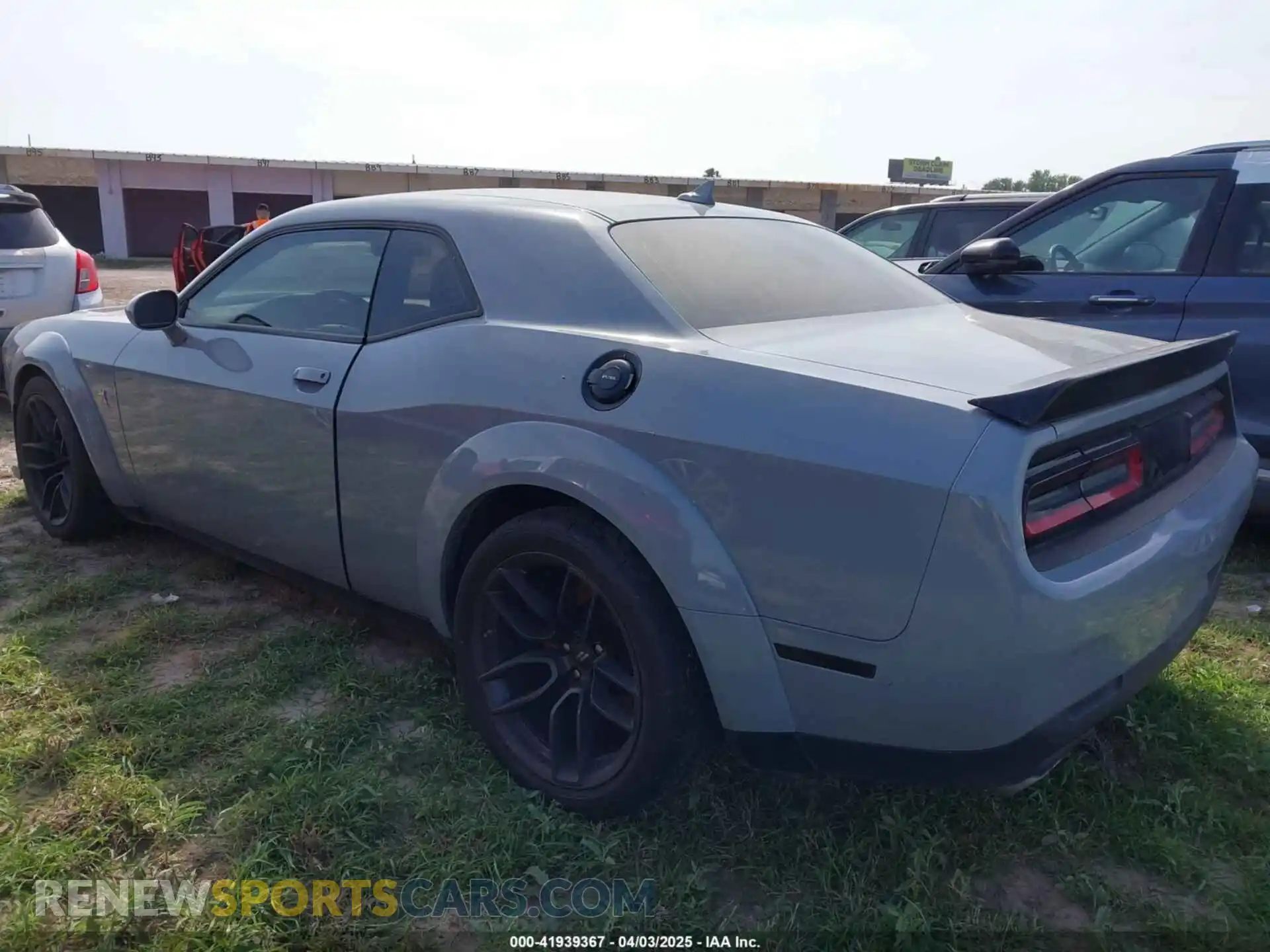 3 Photograph of a damaged car 2C3CDZFJ9MH645001 DODGE CHALLENGER 2021