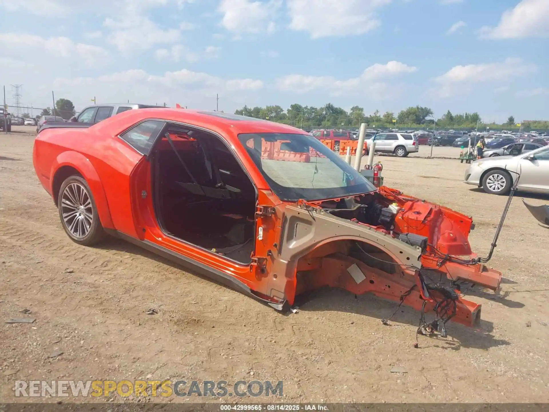 1 Photograph of a damaged car 2C3CDZFJXMH567313 DODGE CHALLENGER 2021