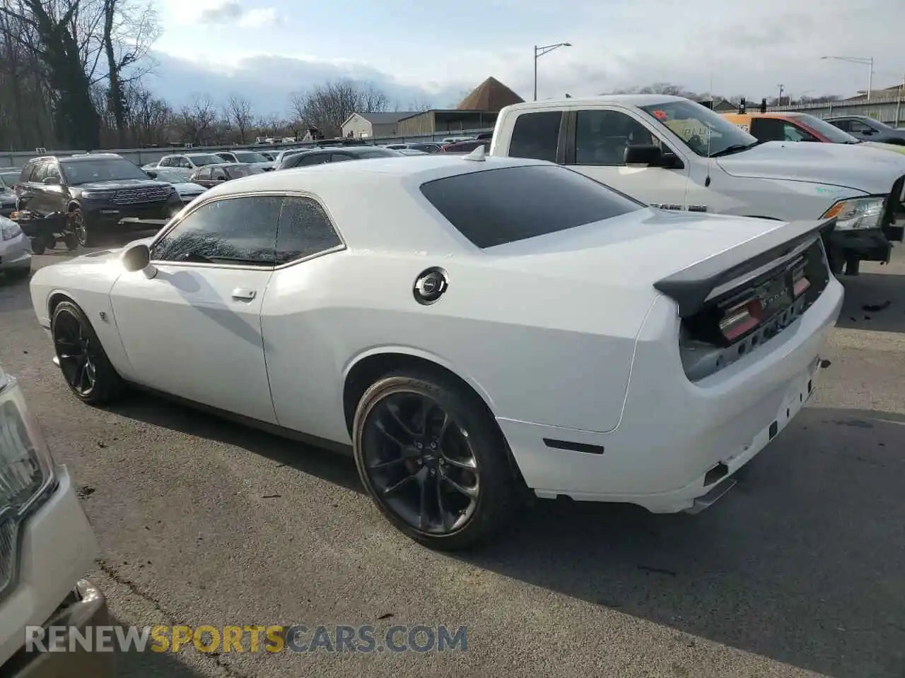 2 Photograph of a damaged car 2C3CDZFJXMH583155 DODGE CHALLENGER 2021