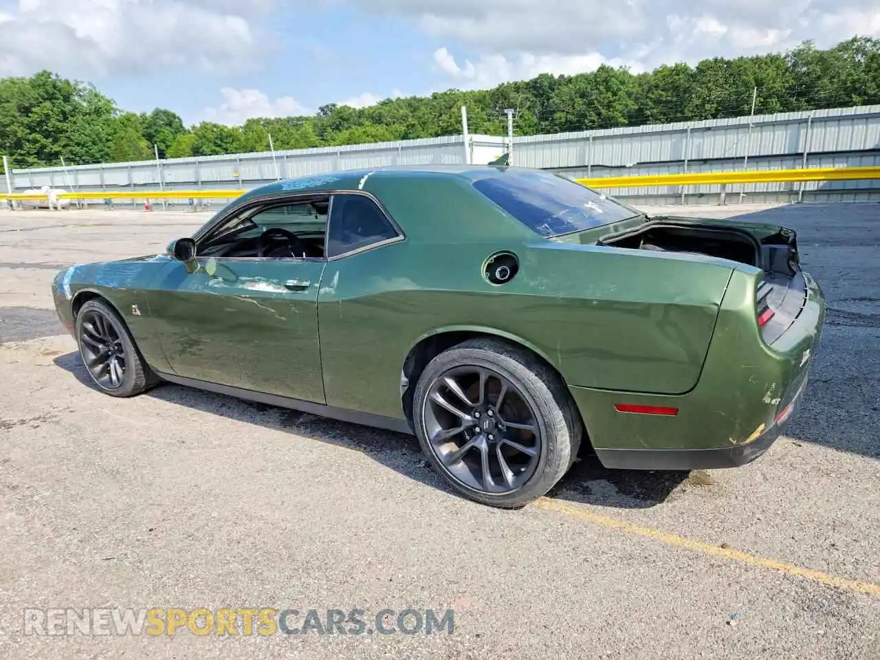 2 Photograph of a damaged car 2C3CDZFJXMH627851 DODGE CHALLENGER 2021