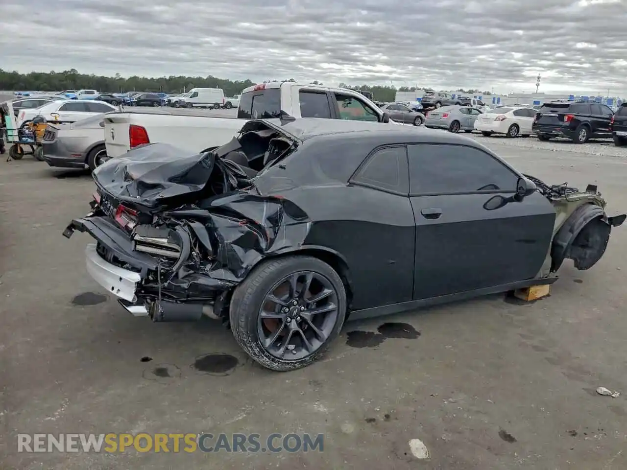 3 Photograph of a damaged car 2C3CDZFJXMH646481 DODGE CHALLENGER 2021