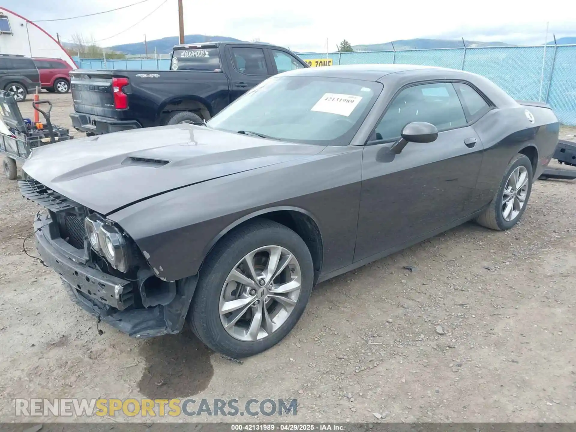 2 Photograph of a damaged car 2C3CDZGG0MH543346 DODGE CHALLENGER 2021