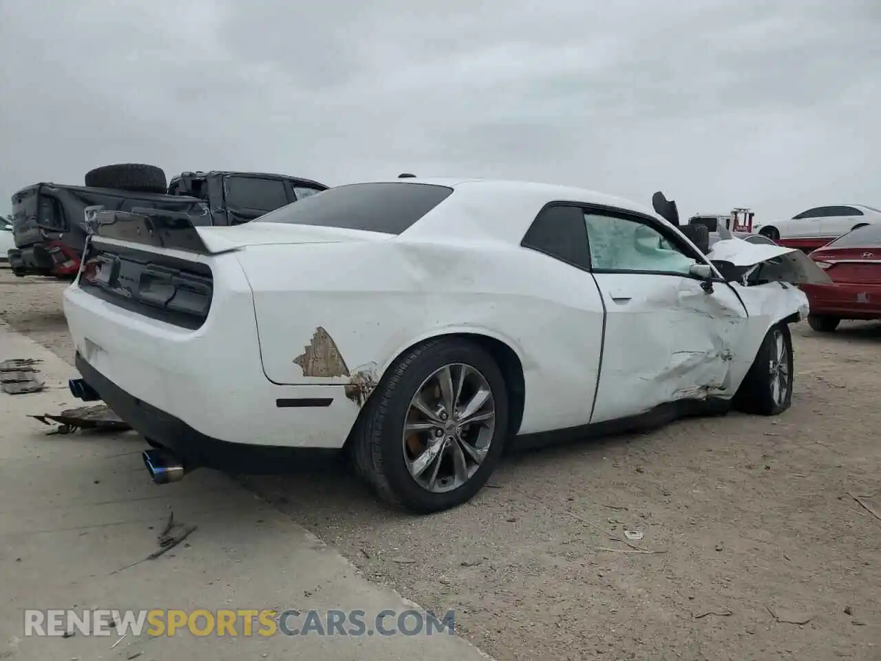 3 Photograph of a damaged car 2C3CDZGG4MH543348 DODGE CHALLENGER 2021