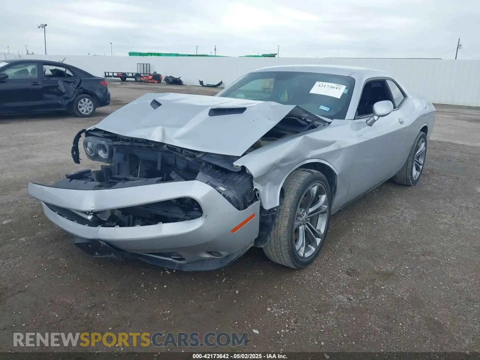 2 Photograph of a damaged car 2C3CDZGG4MH600339 DODGE CHALLENGER 2021