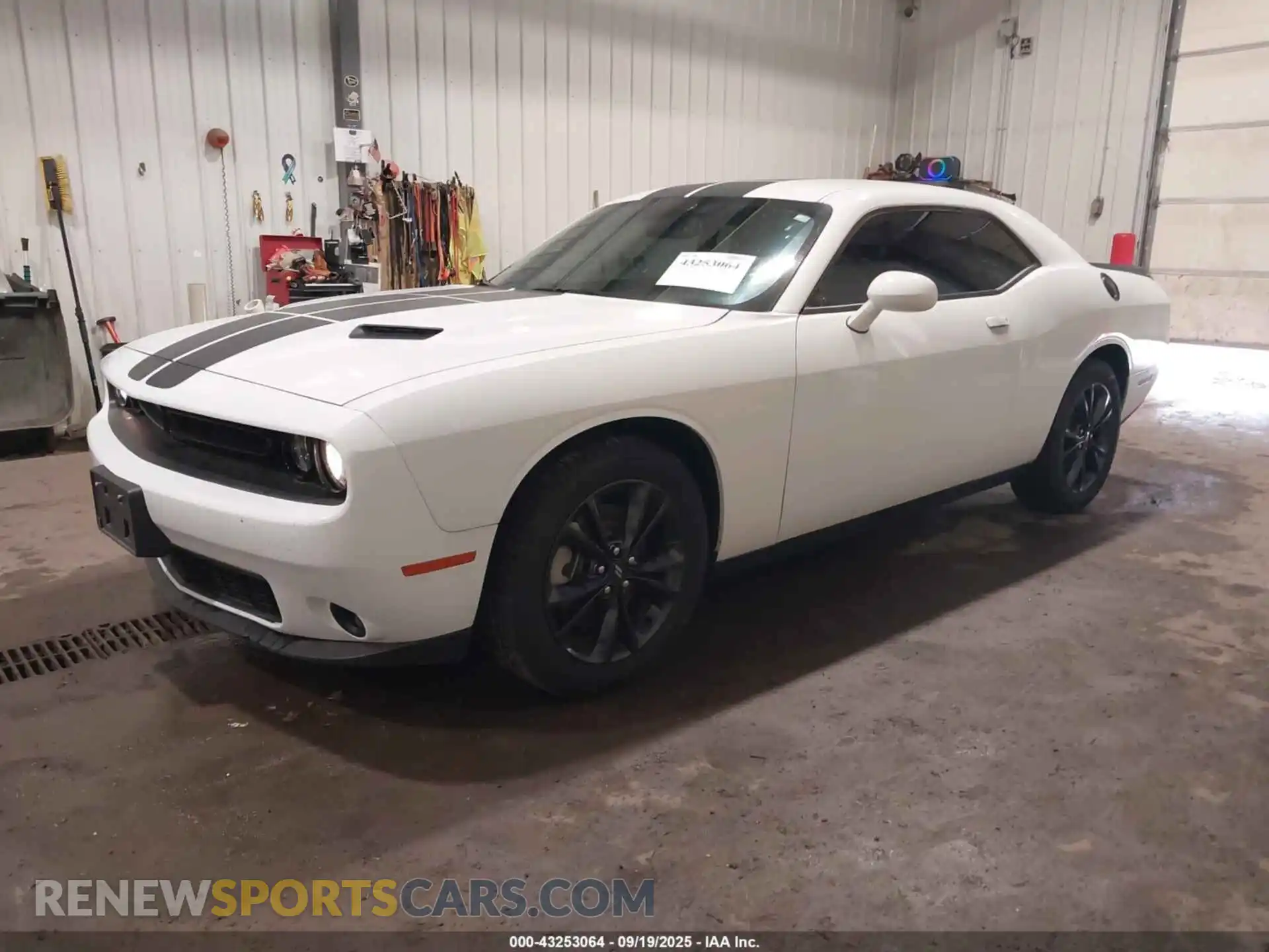 2 Photograph of a damaged car 2C3CDZGG7MH611190 DODGE CHALLENGER 2021