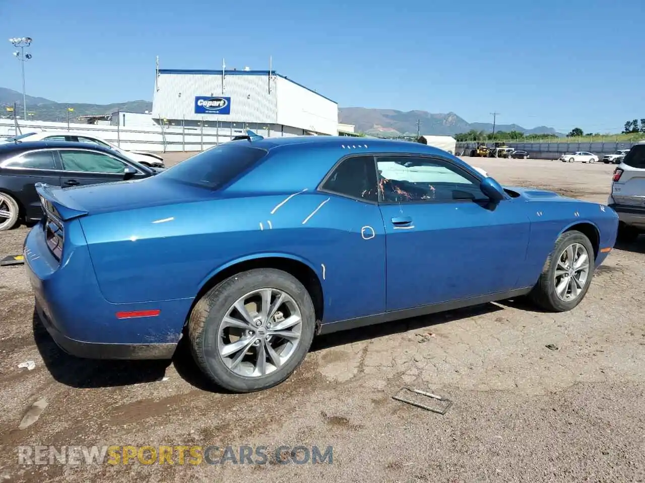 3 Photograph of a damaged car 2C3CDZGGXMH571879 DODGE CHALLENGER 2021