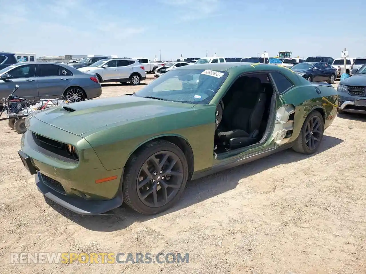 1 Photograph of a damaged car 2C3CDZJG0MH517547 DODGE CHALLENGER 2021