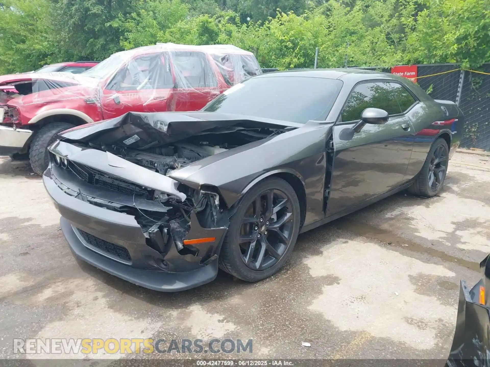 2 Photograph of a damaged car 2C3CDZJG0MH619219 DODGE CHALLENGER 2021