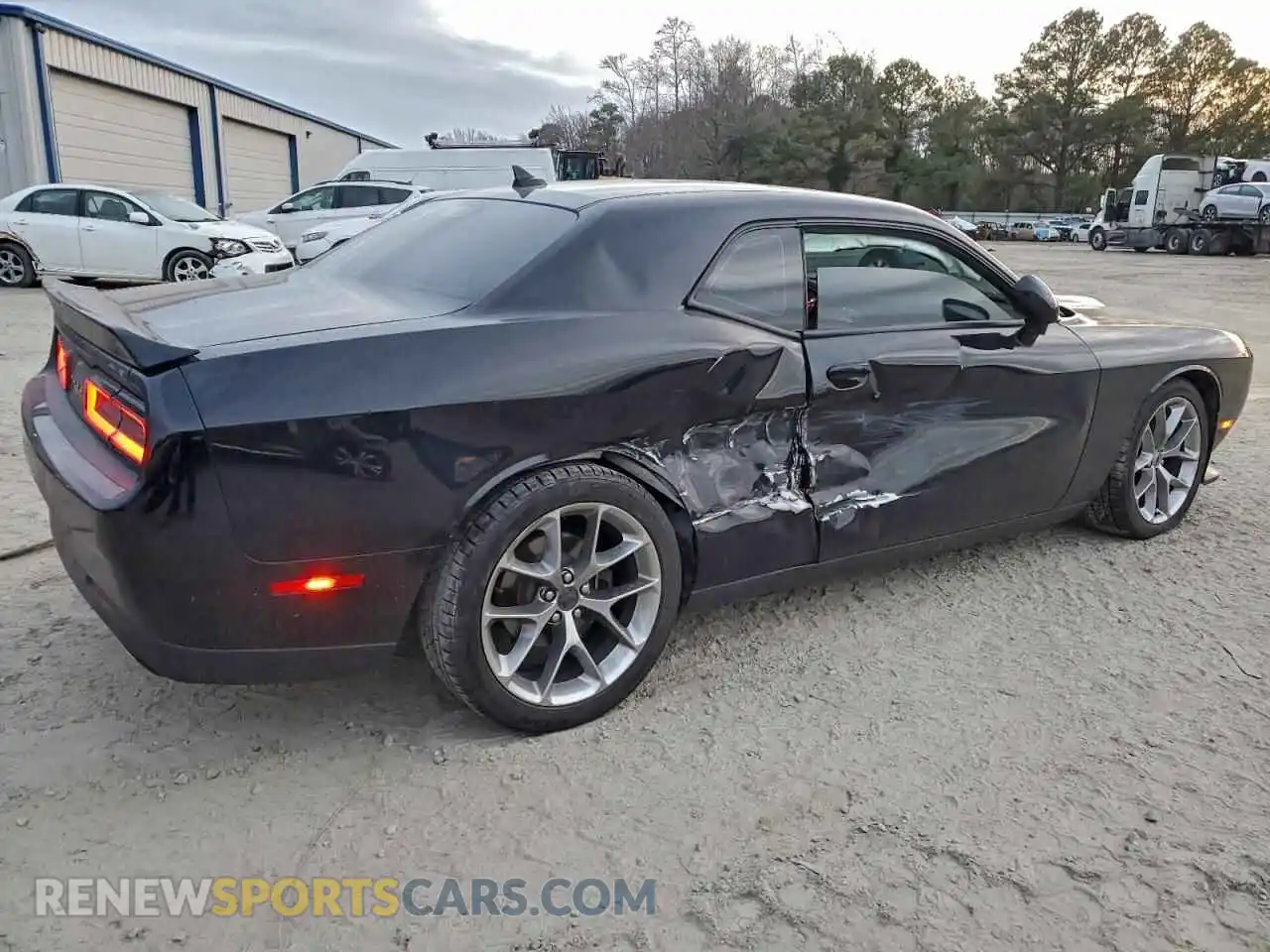 3 Photograph of a damaged car 2C3CDZJG1MH508226 DODGE CHALLENGER 2021