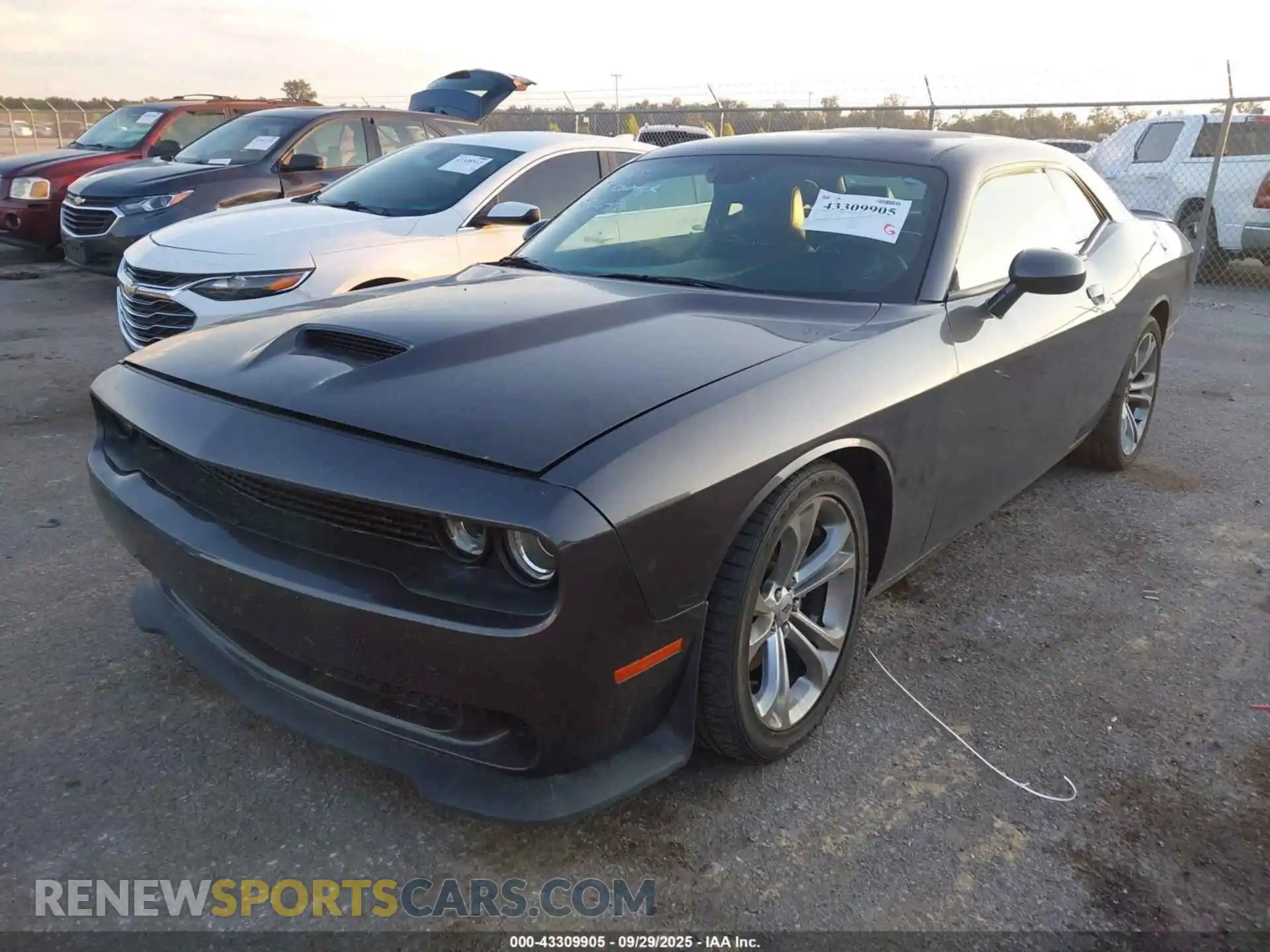 2 Photograph of a damaged car 2C3CDZJG1MH672673 DODGE CHALLENGER 2021
