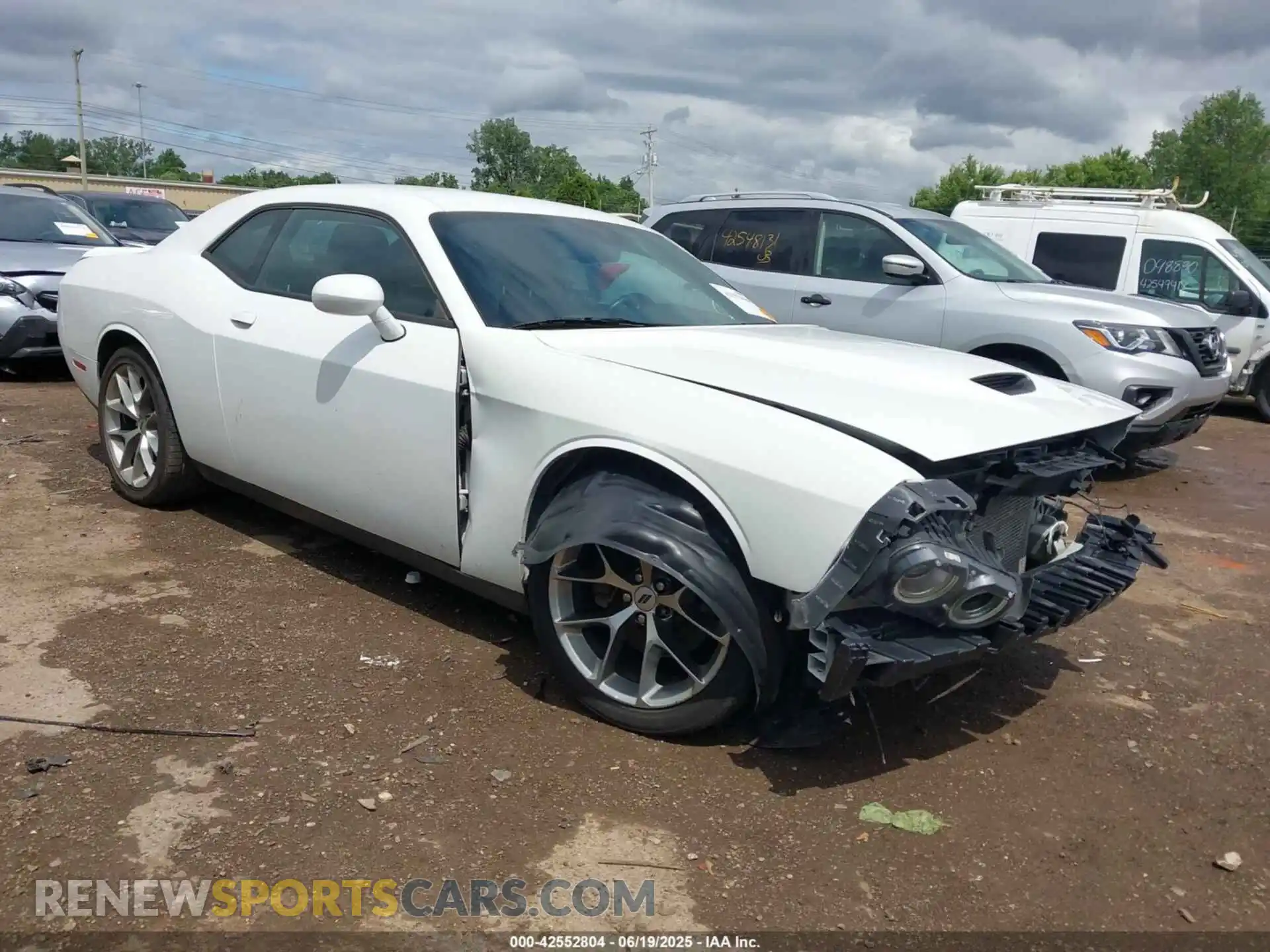 1 Photograph of a damaged car 2C3CDZJG2MH615754 DODGE CHALLENGER 2021