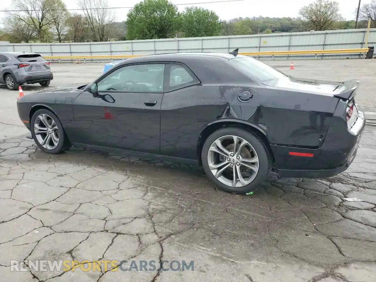 2 Photograph of a damaged car 2C3CDZJG5MH517589 DODGE CHALLENGER 2021