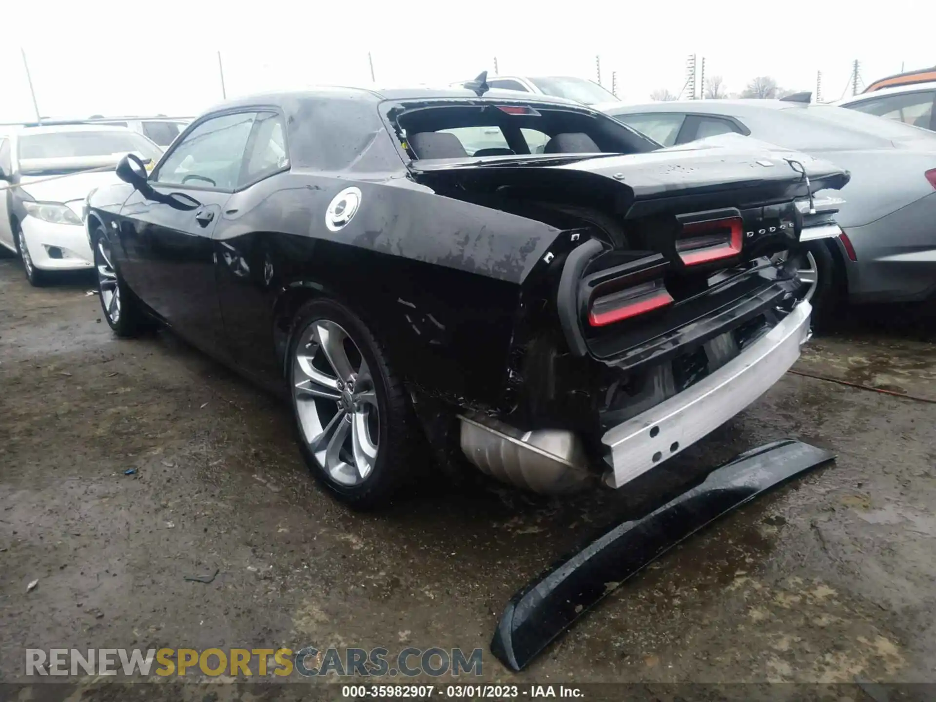 3 Photograph of a damaged car 2C3CDZJG5MH587187 DODGE CHALLENGER 2021