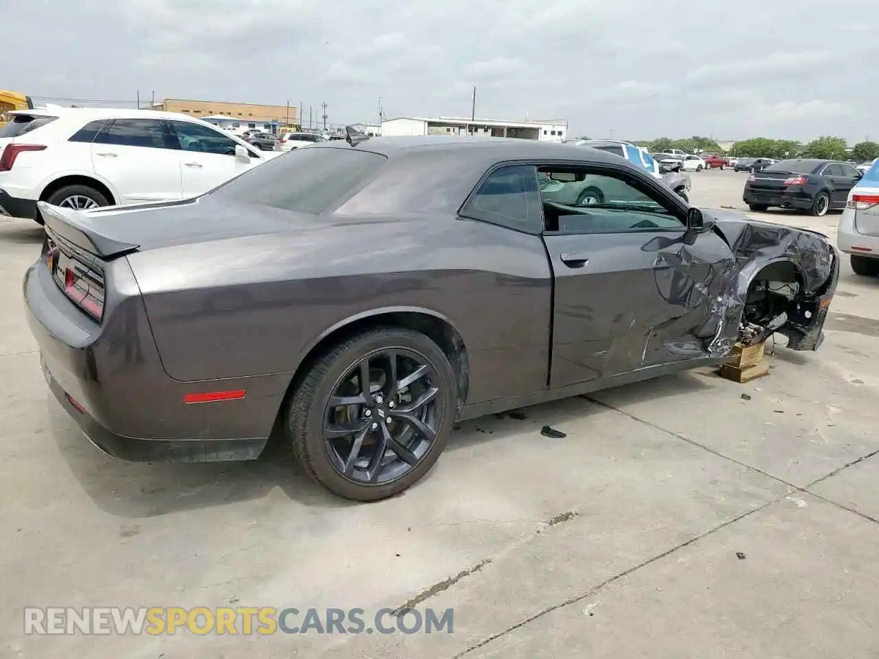 3 Photograph of a damaged car 2C3CDZJG5MH672627 DODGE CHALLENGER 2021
