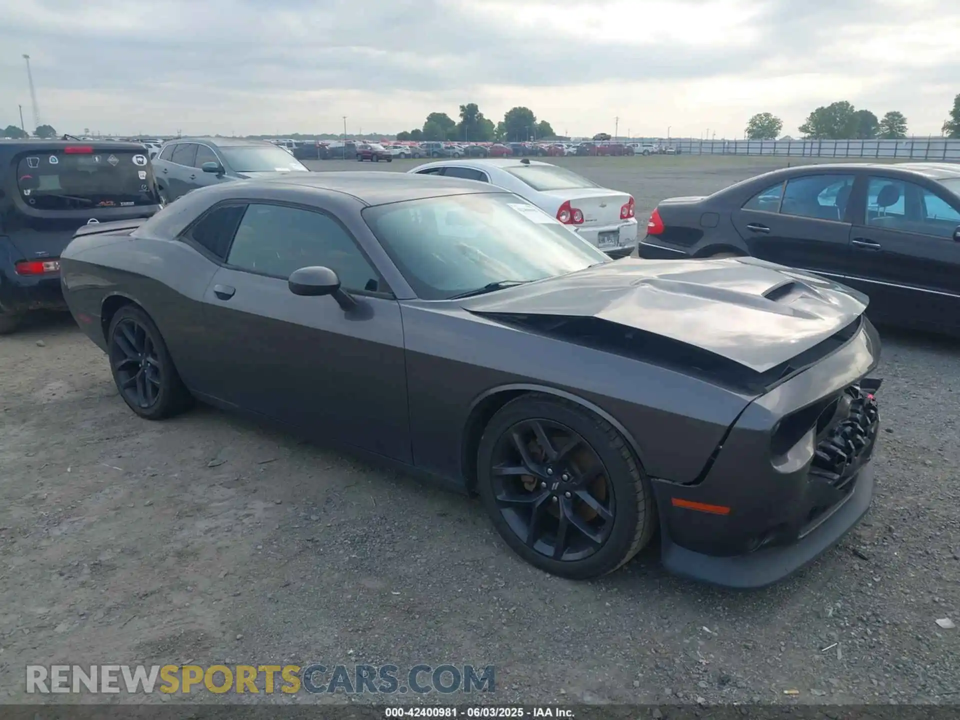 1 Photograph of a damaged car 2C3CDZJG6MH576750 DODGE CHALLENGER 2021