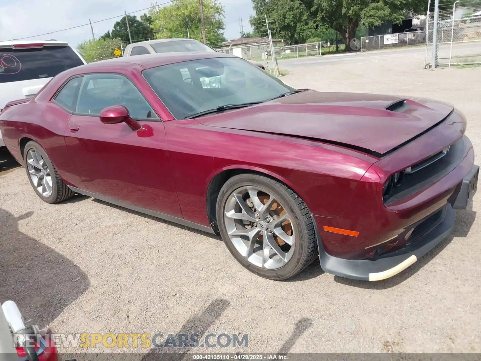 1 Photograph of a damaged car 2C3CDZJG7MH660303 DODGE CHALLENGER 2021
