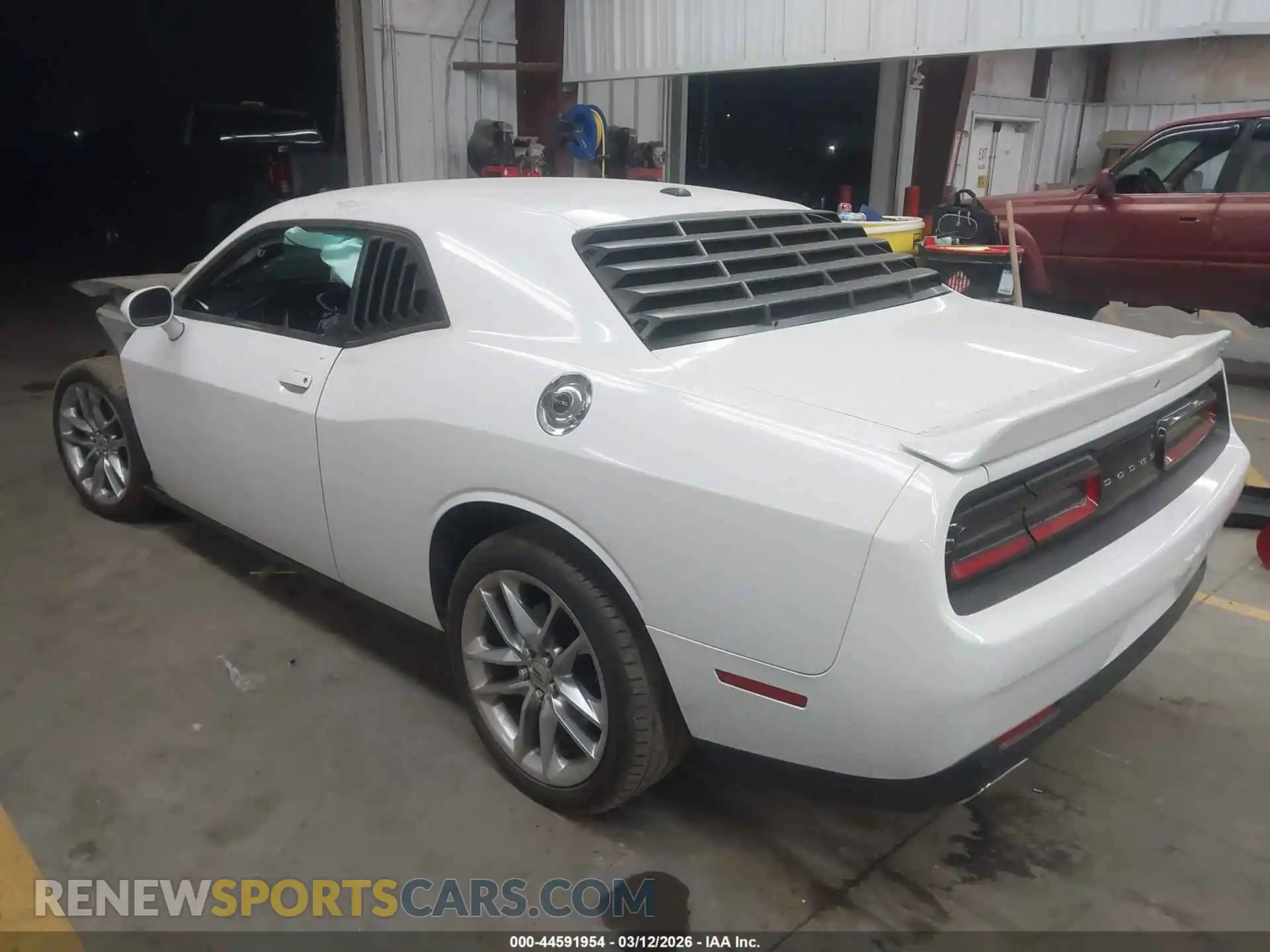 3 Photograph of a damaged car 2C33DZKG8NH223801 DODGE CHALLENGER 2022